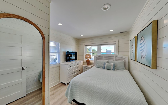 A Beach Pearle by Topsail Realty