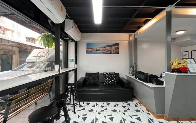 Pratunam Family House 2