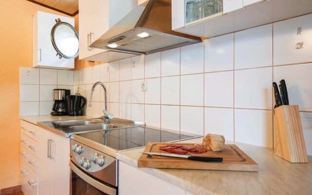 Amazing Home in Liznjan With 4 Bedrooms, Wifi and Outdoor Swimming Pool