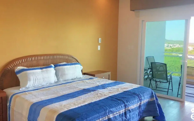 Lujoso departamento con vista a la marina (K)