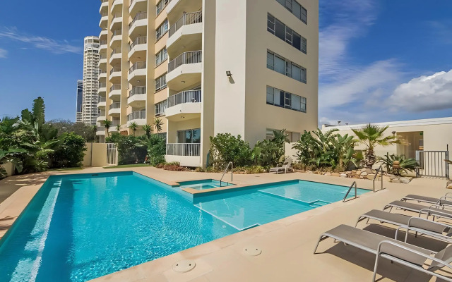 Pacific Plaza Apartments