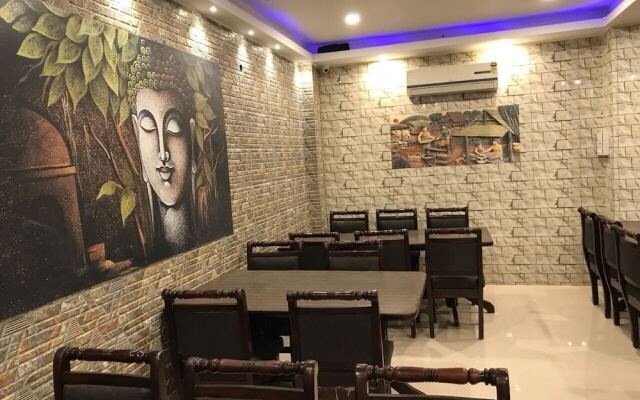 Hotel Sri Mayuri