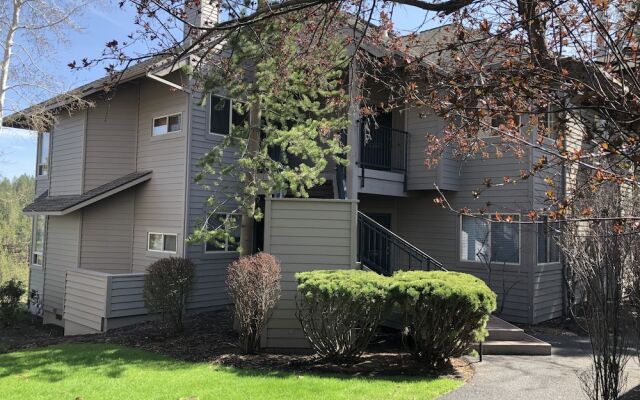 River Ridge 416b 1 Bedroom Condo by RedAwning