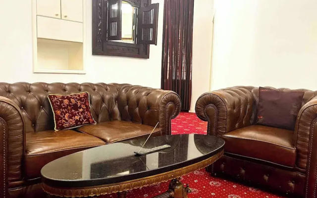 Luxury Family Residence With Free Parking