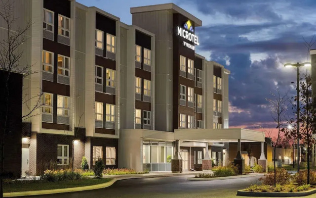 Microtel Inn & Suites By Wyndham Boisbriand