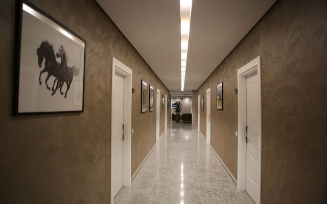 Twin Towers Hotel