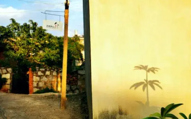 Kaiyuan Fengming Banshan Inn