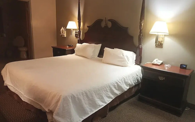 Oak Tree Inn