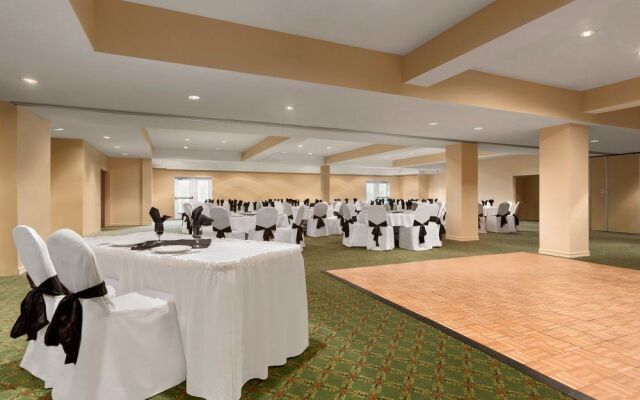 Days Inn and Conference Centre - Oromocto