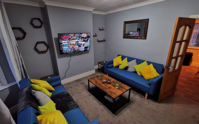 Your Night Inn @ i54