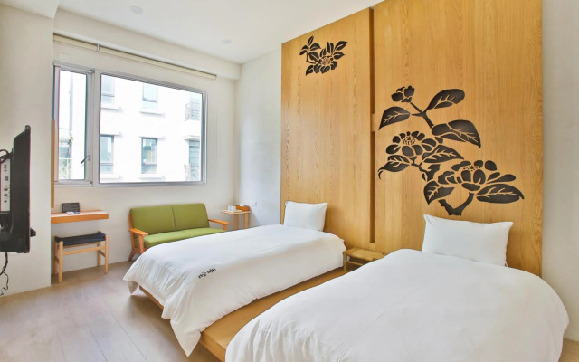 Wood Whispering Residence