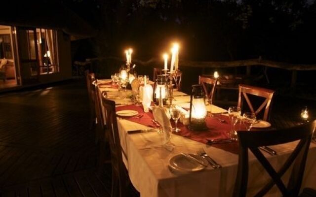 Royal Tree Lodge