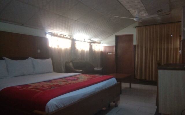 Progandy Guest House - Main