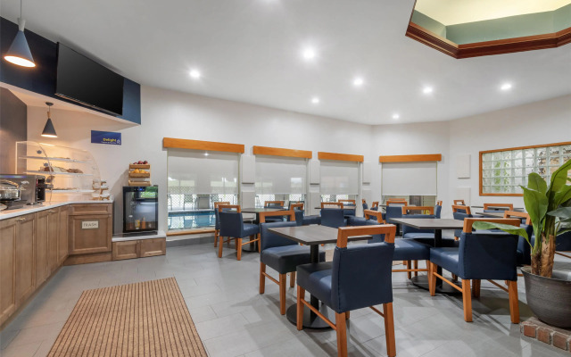 Best Western West Greenwich Inn