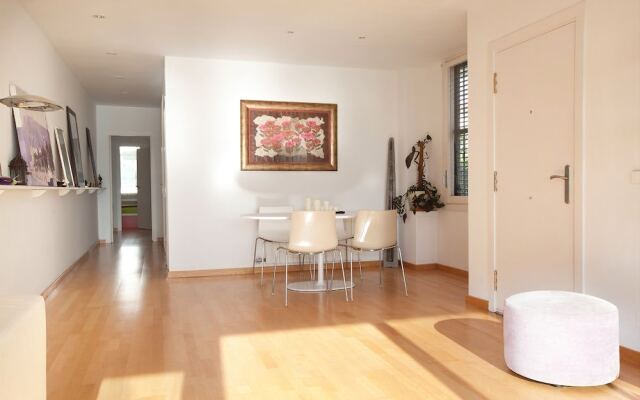 Sunny View Apartment