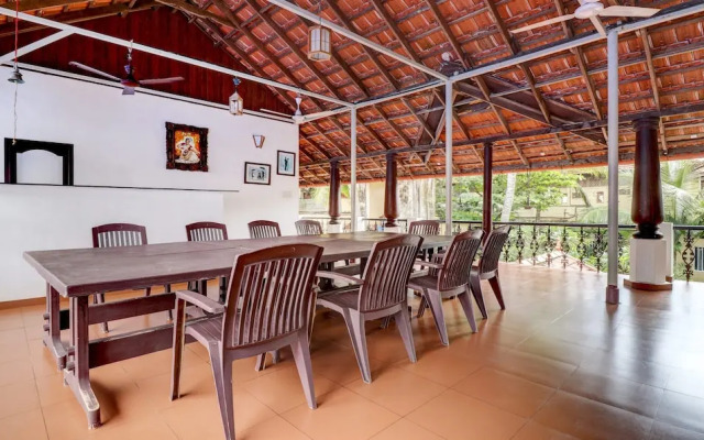 Shirleys Beach Hotel