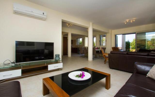 Theos Club Villas 3