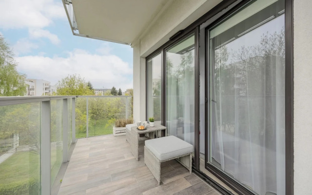 Nad Brzegiem Wisły Warszawa by Renters