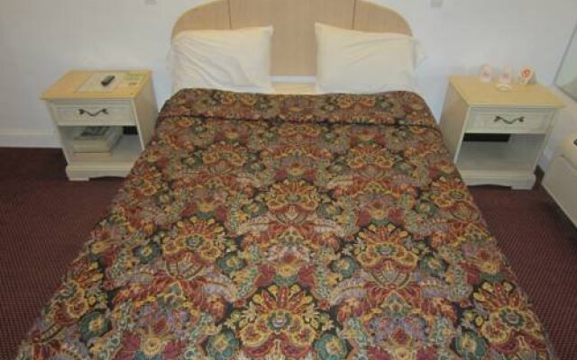 Apache Inn