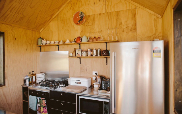 Appleby House & Rabbit Island Huts