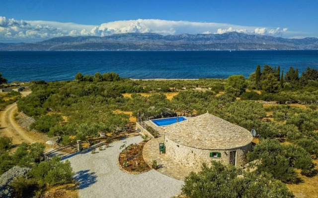 House Magical Island Beauty