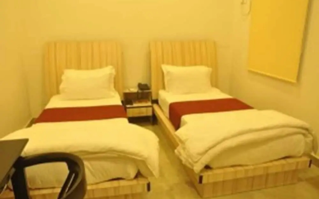 Hotel Crossroad