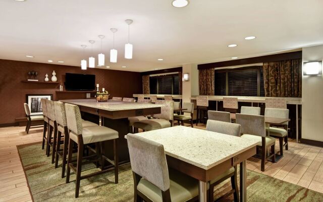 Hampton Inn Atlanta-Mall Of Georgia