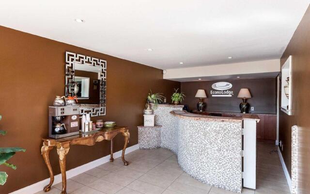 Econo Lodge Dallas Airport North