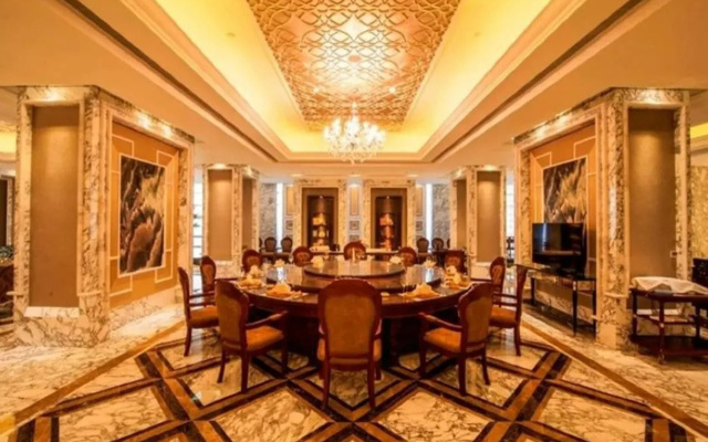 Zhongmao Haiyue Hotel