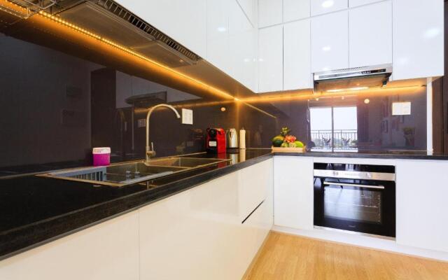 Kirakuan Luxury 2BR Pool/Gym