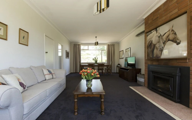 Farm Club Australia – Guest Rooms – Werai