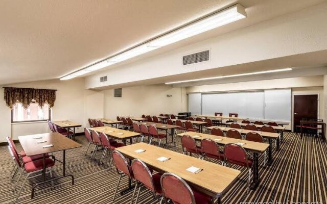 Clarion Inn & Suites