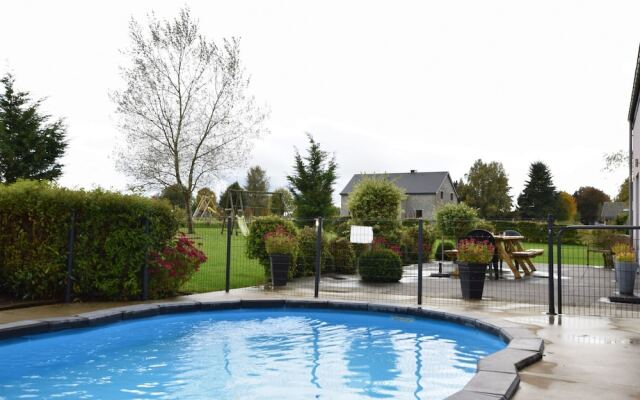 Luxurious Villa in Wibrin Ardennes with Pool
