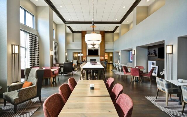 Hampton Inn & Suites Columbus-Easton Area