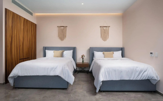 Mistiq Luxury Condo