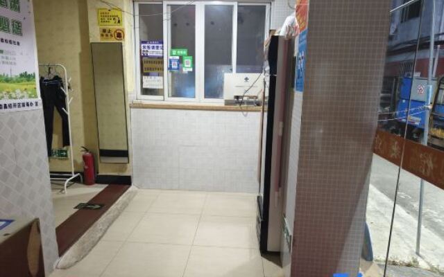 Nanchang Nuanxin Hotel (Shuanggang Subway Station Branch)