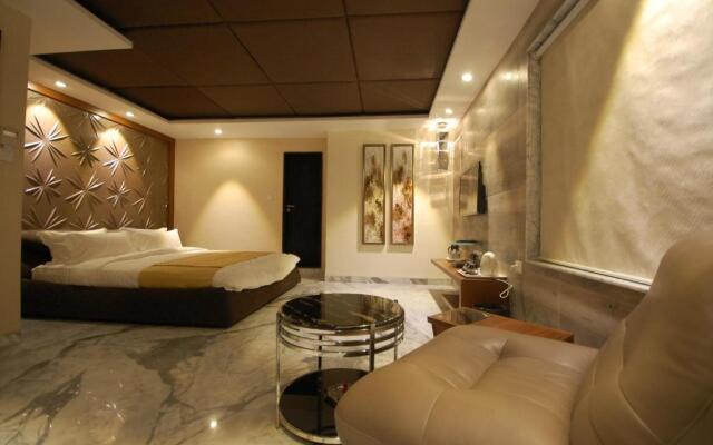 Click Hotel Sapphire Star Indore