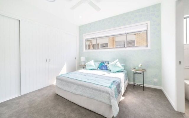 Gold Coast Private Villas - Waterfront Villas