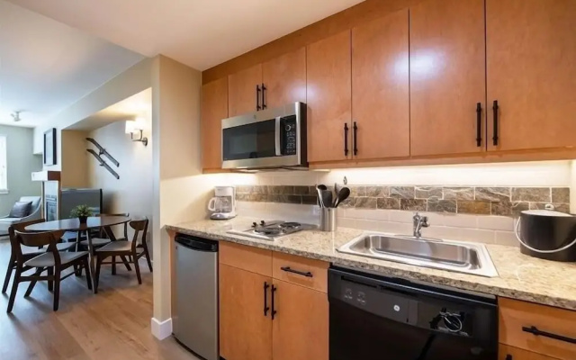 Premium Unit 3522- Fraser Crossing/founders Pointe Condo