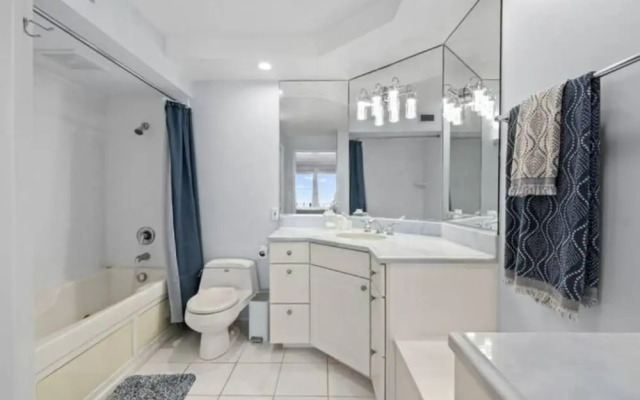 Siesta Beach Retreat Poolside 2BR Condo