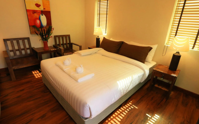 Chiangkhan River Green Hill