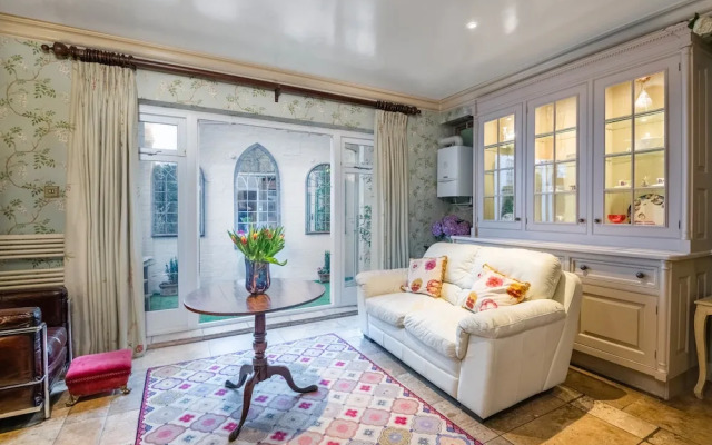 Classic Westminster Home near to Buckingham Palace