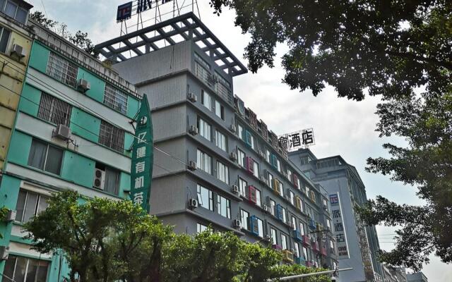 Hotel Pai Hezhou Lingfeng Plaza