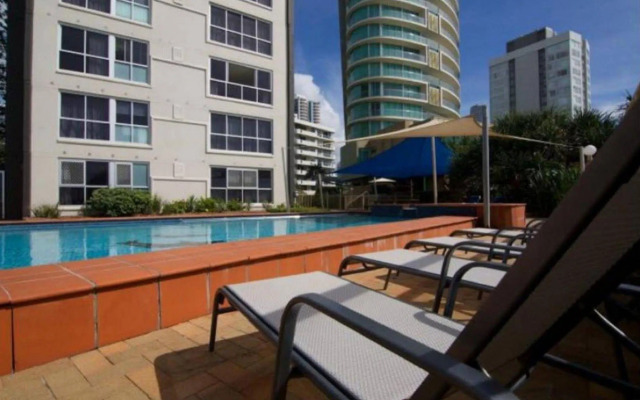 President Holiday Apartments
