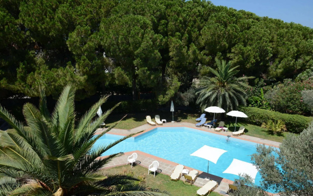 Niki Hotel Apartments