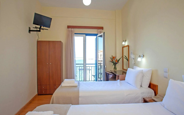 Lucia Hotel
