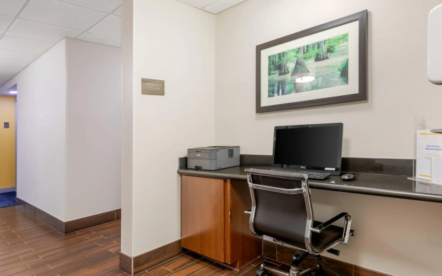 Comfort Inn & Suites Covington - Mandeville