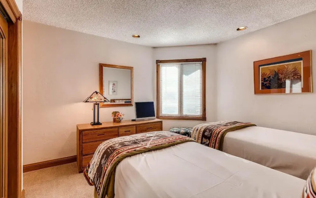 Westwind 406 2BD 2BA Gold Condo