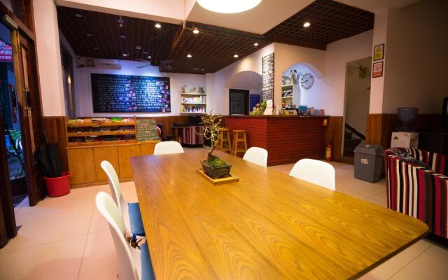 Yangshuo Show Biz Youth Hostel
