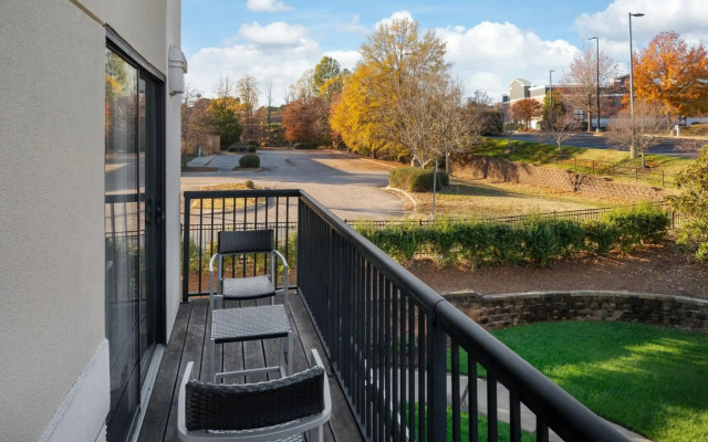 Courtyard by Marriott Raleigh North/Triangle Town Center